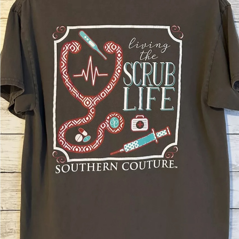 Southern Couture Living The Scrub Life Short Sleeve T-shirt Grey Size 2x Nursing